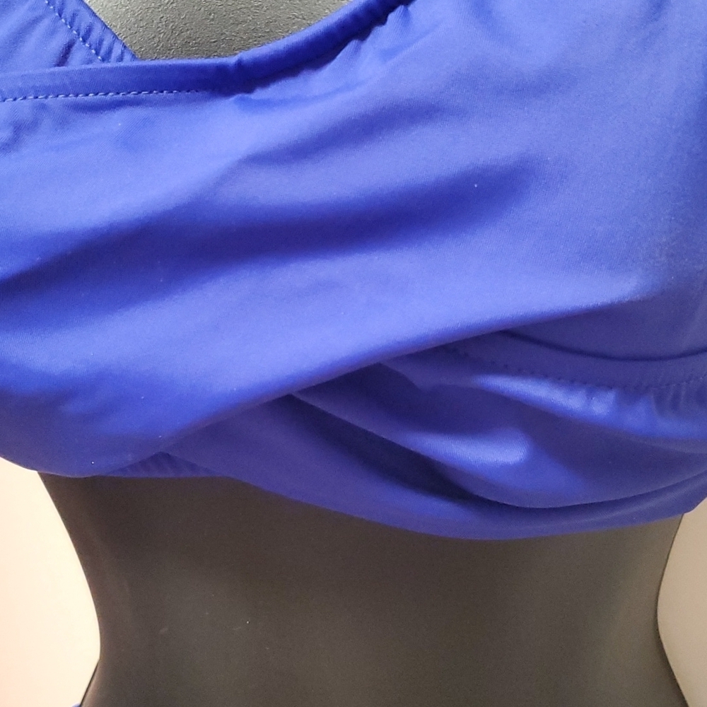 VENUS Ruched Criss Cross Bikini - Picture 5 of 16